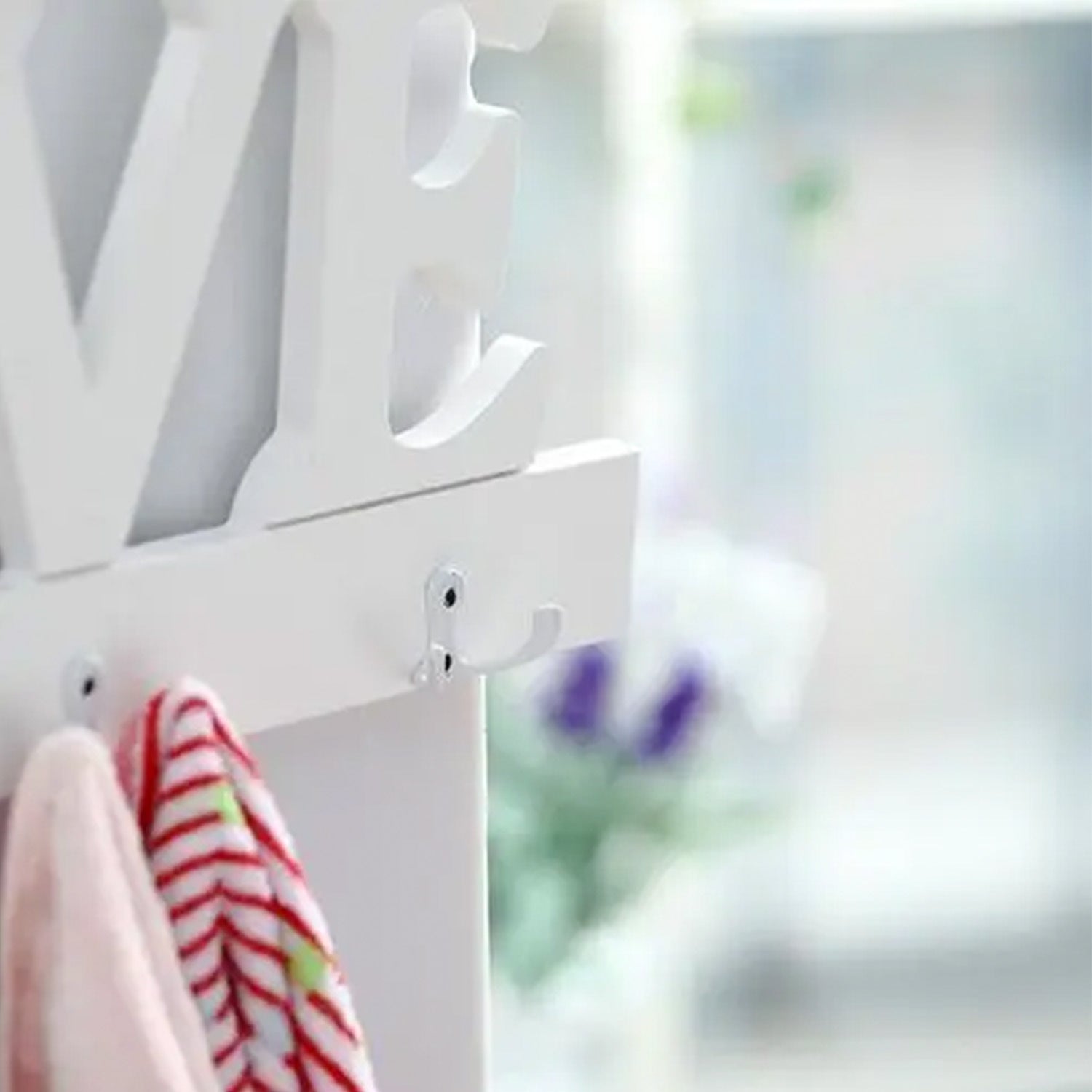 Creative Simple LOVE Decorative Wall Hangings Hanger